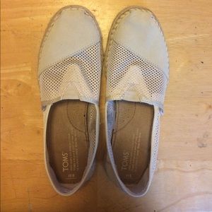 Toms slip on Size: 6 EUC